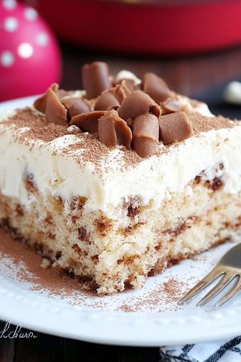 Cinnamon Roll Poke Cake Recipe