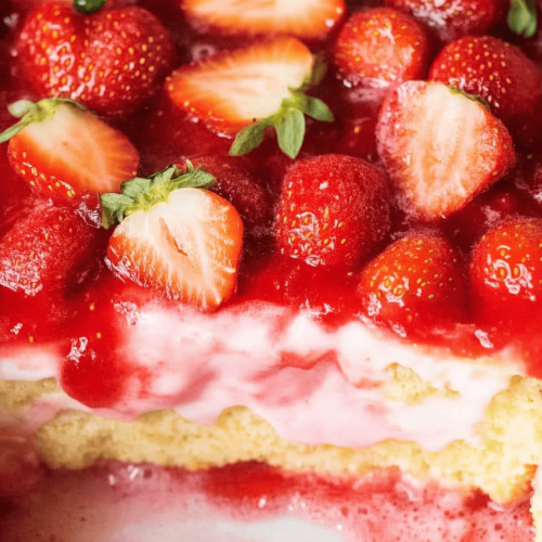 Make Refreshing Strawberry Delight At Home