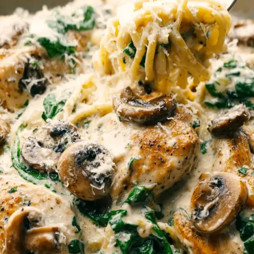 Easy One-Pot Creamy Chicken Mushroom Florentine